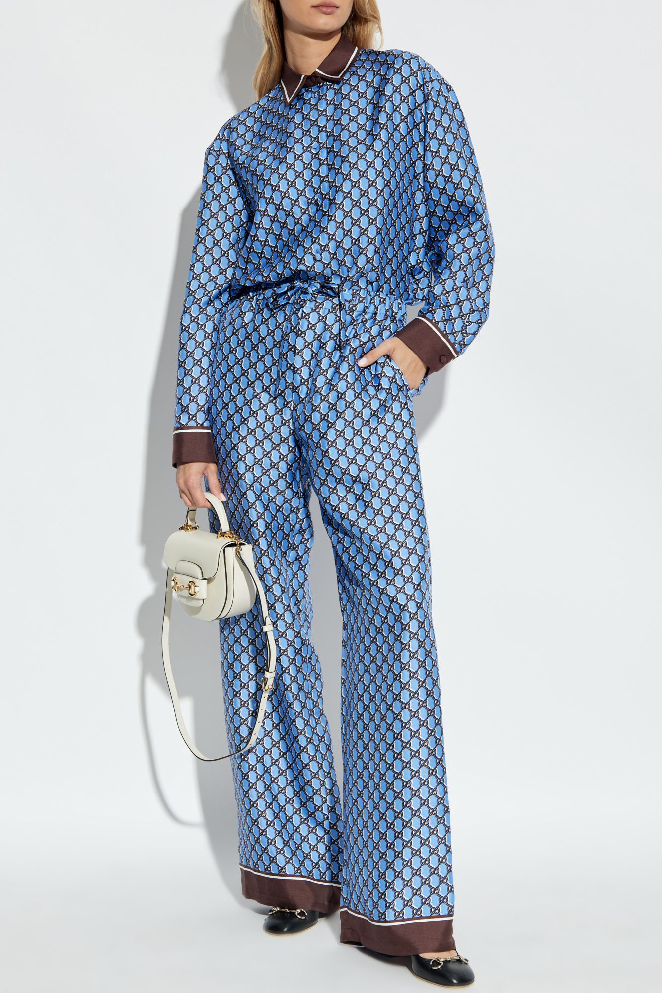 【関税&送料込】Gucci Trousers In Printed Silk GUCCI Straight-Leg Monogrammed Silk Trousers for Men | MR PORTER